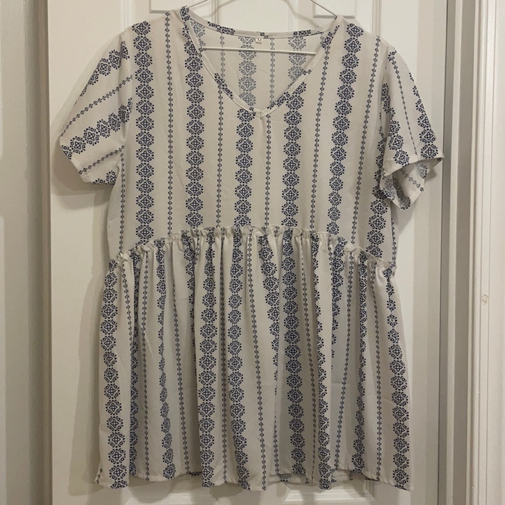 Peplum Patterned V-Neck